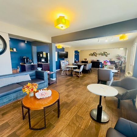 Deluxe Inn & Suites Junction City Extérieur photo