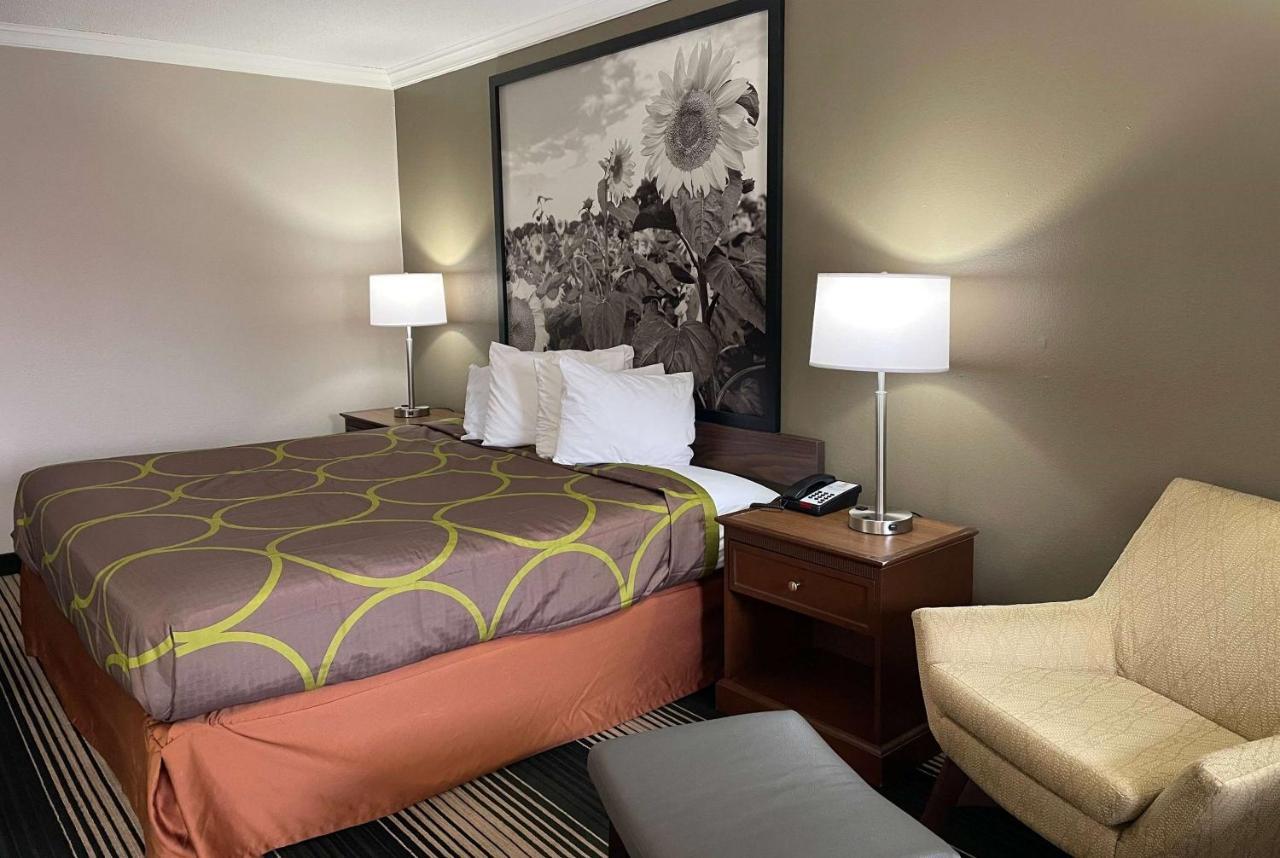 Deluxe Inn & Suites Junction City Extérieur photo