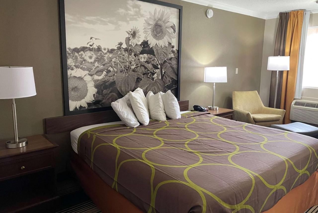 Deluxe Inn & Suites Junction City Extérieur photo