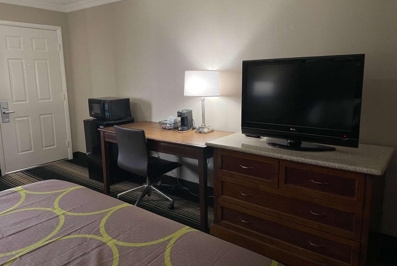 Deluxe Inn & Suites Junction City Extérieur photo