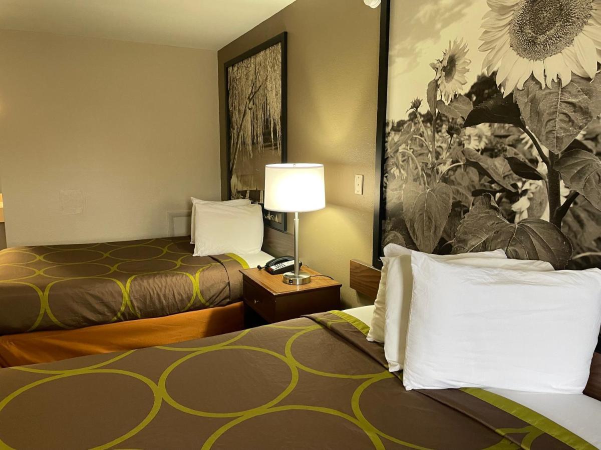 Deluxe Inn & Suites Junction City Extérieur photo