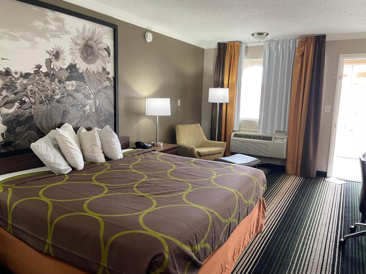 Deluxe Inn & Suites Junction City Extérieur photo