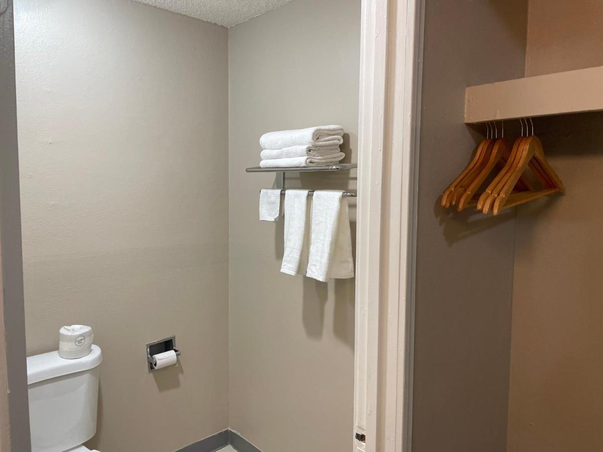 Deluxe Inn & Suites Junction City Extérieur photo