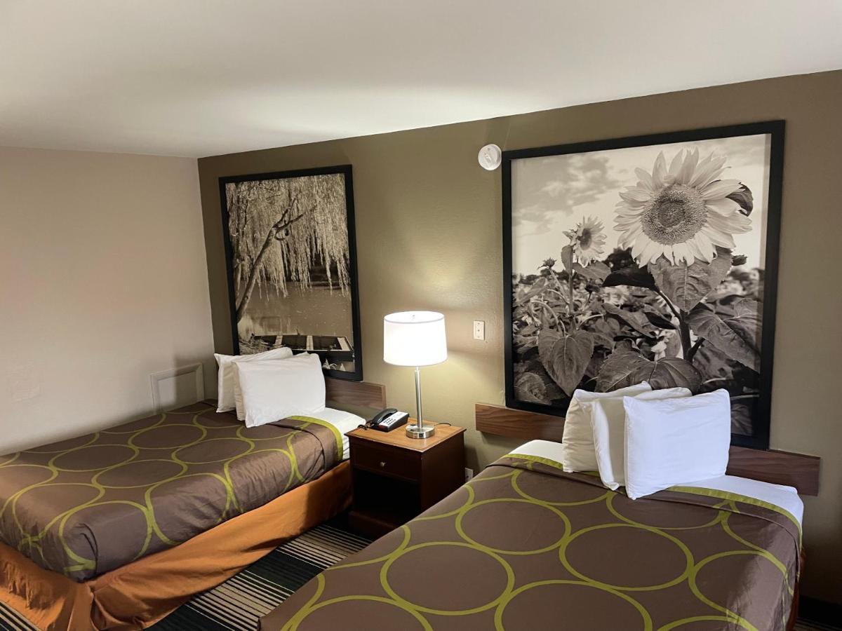 Deluxe Inn & Suites Junction City Extérieur photo