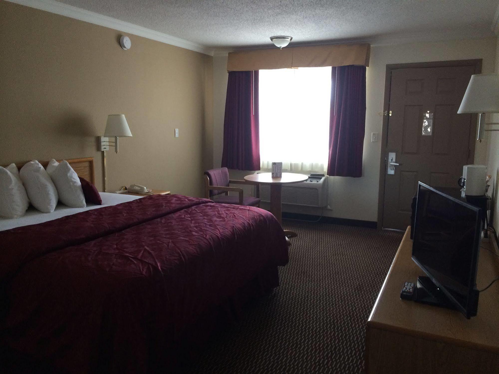 Deluxe Inn & Suites Junction City Extérieur photo