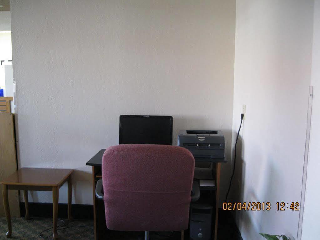 Deluxe Inn & Suites Junction City Extérieur photo